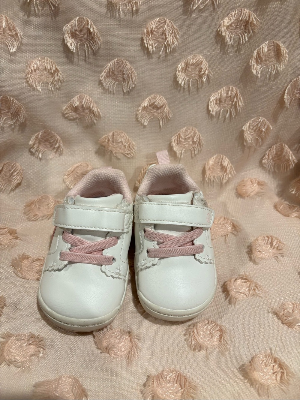 Munchkin by stride rite Kids White and Pink Casual Sneakers